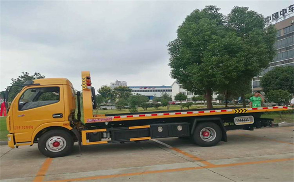 果洛定远24小时拖车救援电话号码，定远道路救援公司怎么收费的